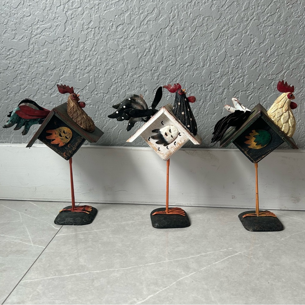 Decorative Metal And Wood Rooster Figure With Birdhouse Body